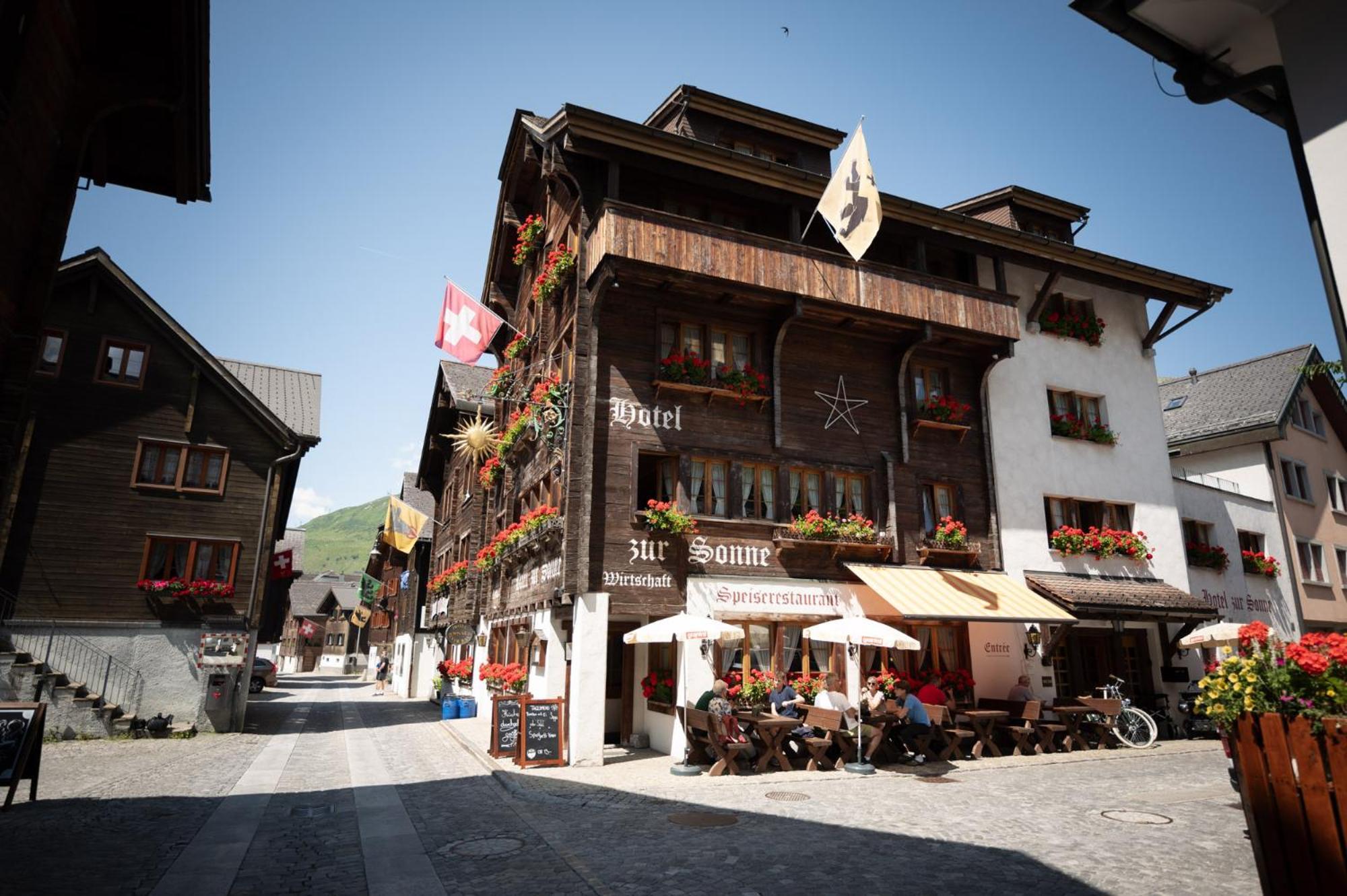 Sonne Hotel